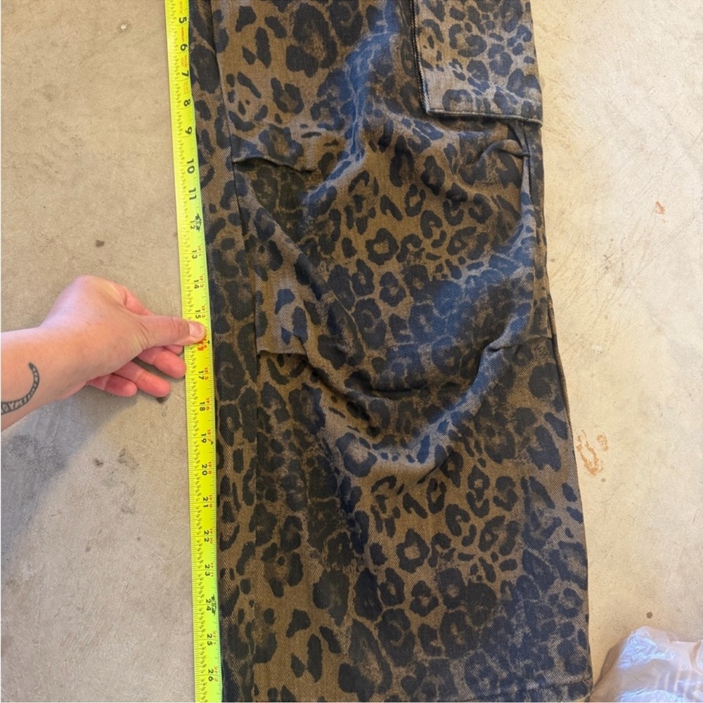 Leopard Patterned Cargo Trousers NWT - Picture 6 of 6